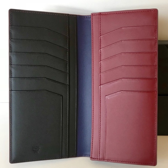 SOLD ! MCM Leather Bifold Long Wallet - Picture 4 of 9